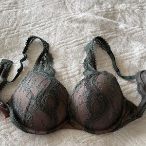 Victoria's Secret Dream Angels Green Lace Over Blush Push-Up Bra